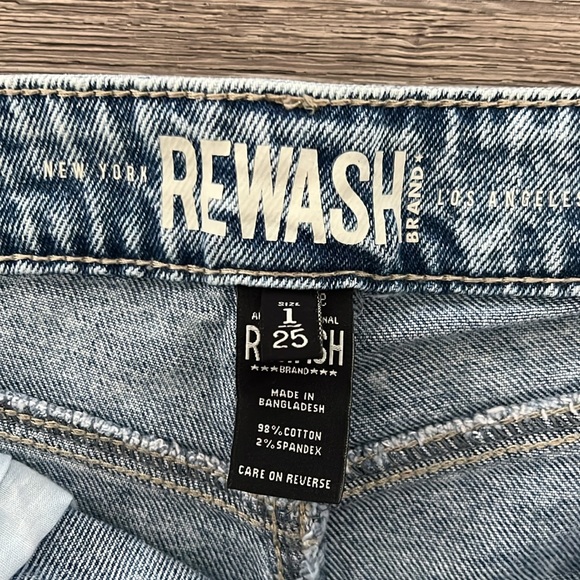 REWASH Brand Super High Rise Mom Jean Shorts (Size 1/25) - Picture 5 of 6